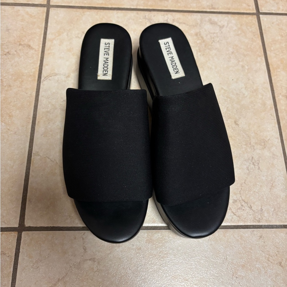 Steve Madden Black Slide Size 9.5M